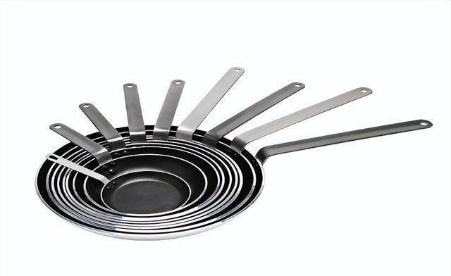 层刮花后还能用吗？央视实验告诉你答案pg电子中国“不粘锅”有毒且致癌？涂(图5)