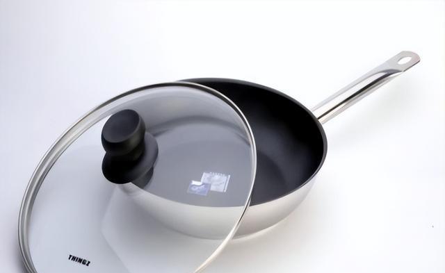 层刮花后还能用吗？央视实验告诉你答案pg电子中国“不粘锅”有毒且致癌？涂(图10)